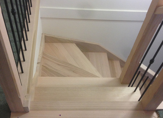schody drewniane zabiegowe kręcone wewnętrzne
